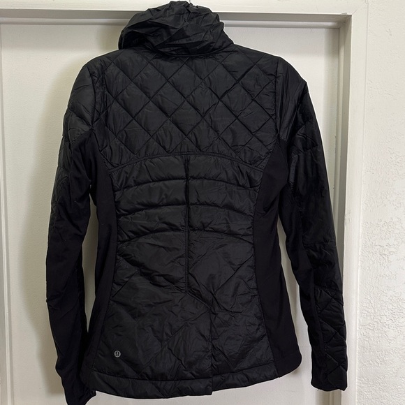 Lululemon down for a run pull over - black - Picture 7 of 7